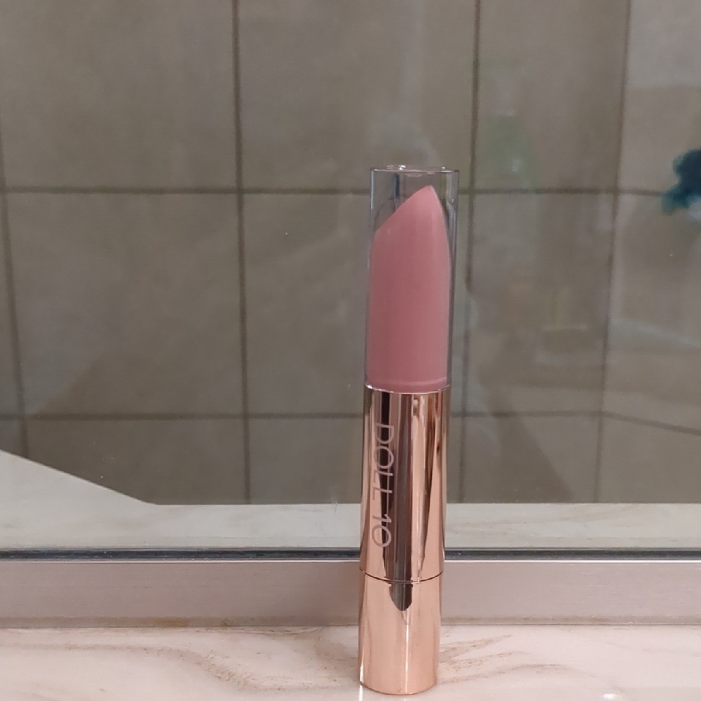 Lip Gloss And Lipstick All In One